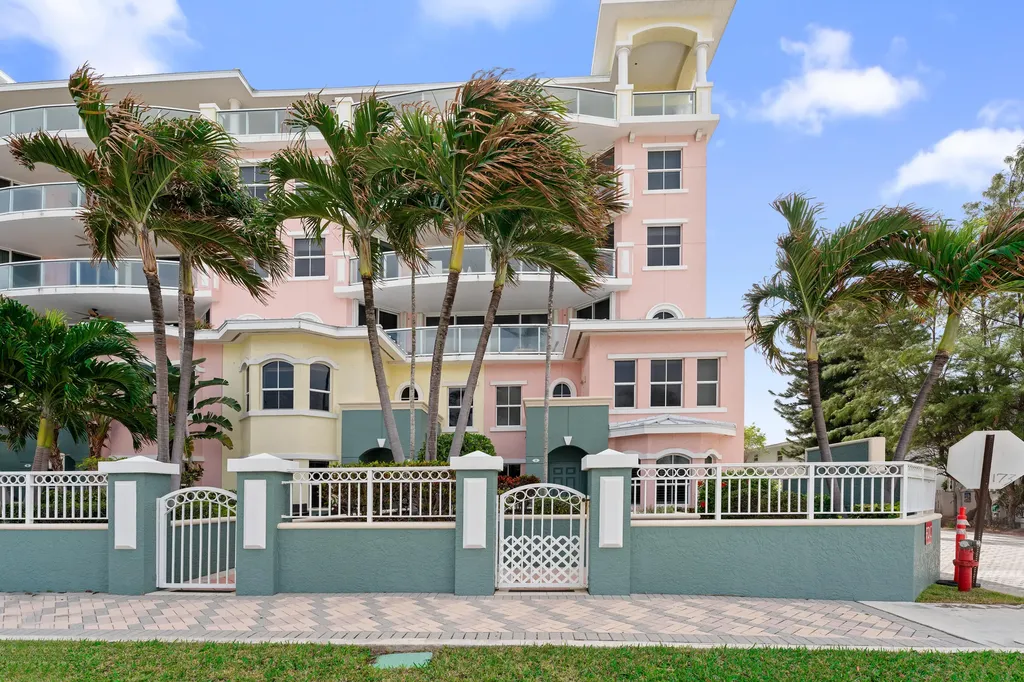 2051 SE 3rd Street Deerfield Beach FL 33441