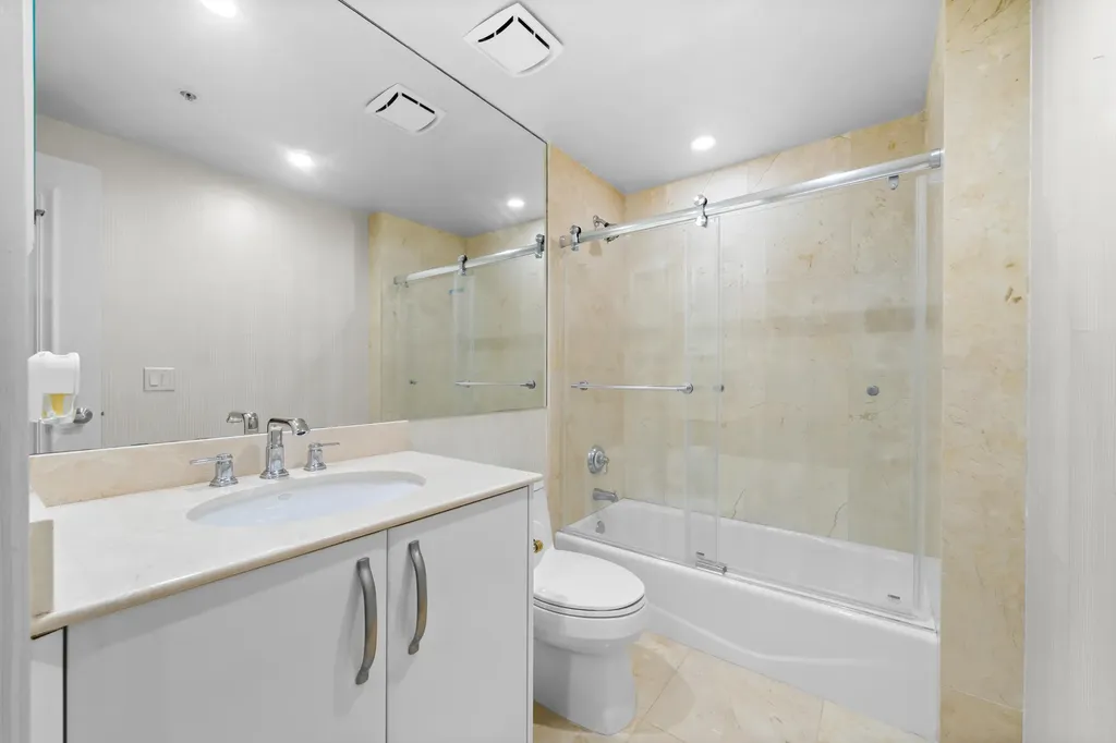 2051 SE 3rd Street Deerfield Beach FL 33441