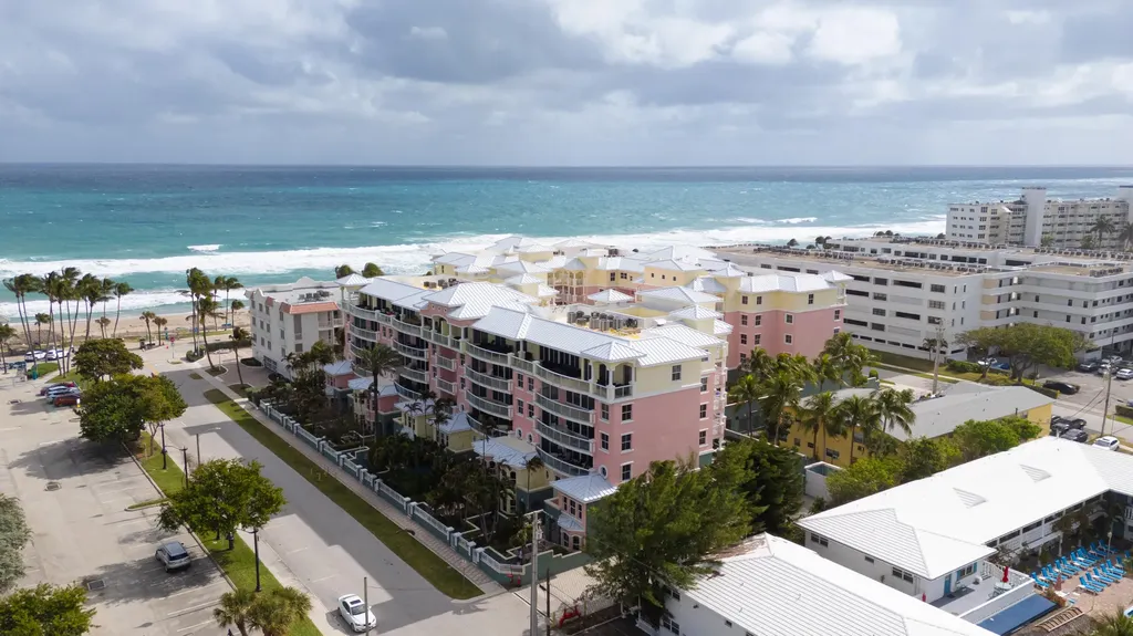 2051 SE 3rd Street Deerfield Beach FL 33441