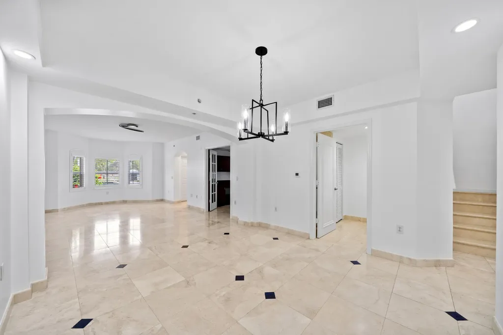 2051 SE 3rd Street Deerfield Beach FL 33441