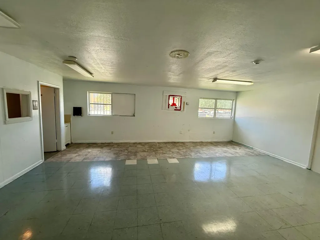 601 W Canal Street Street N Belle Glade FL 33430