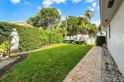 2101 N Palm Circle North Palm Beach FL 33408