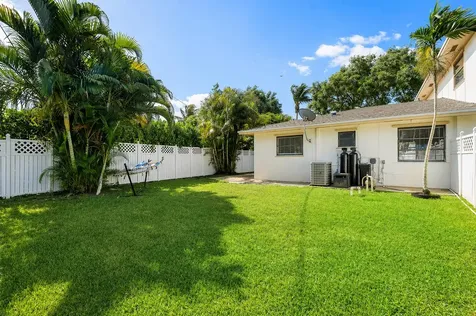 2101 N Palm Circle North Palm Beach FL 33408