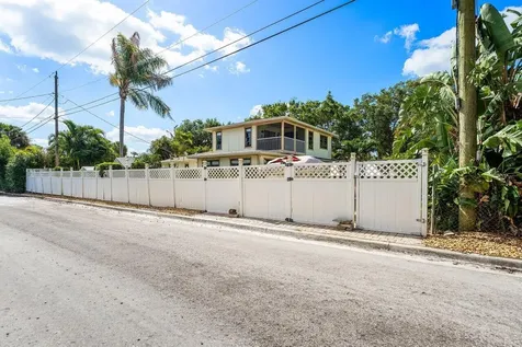 2101 N Palm Circle North Palm Beach FL 33408
