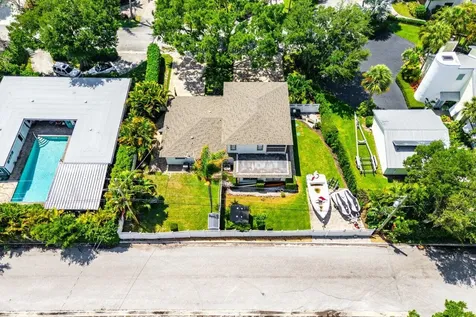 2101 N Palm Circle North Palm Beach FL 33408