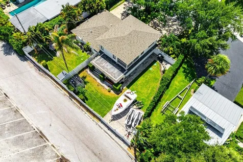 2101 N Palm Circle North Palm Beach FL 33408