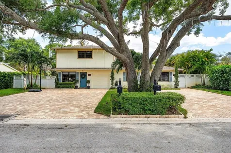 2101 N Palm Circle North Palm Beach FL 33408