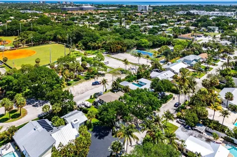 2101 N Palm Circle North Palm Beach FL 33408