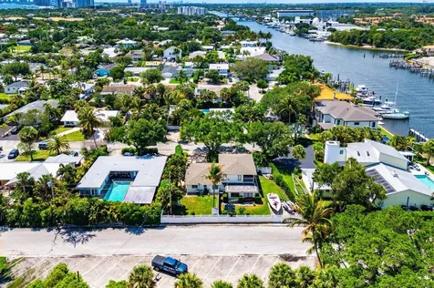 2101 N Palm Circle North Palm Beach FL 33408