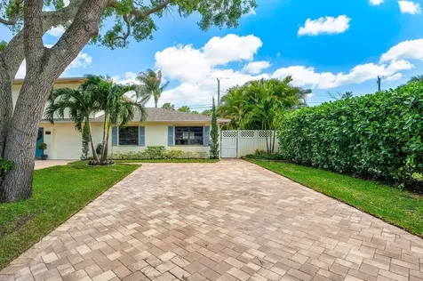 2101 N Palm Circle North Palm Beach FL 33408