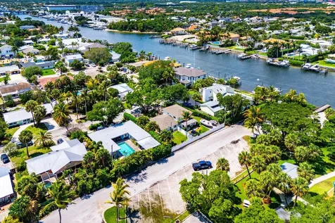 2101 N Palm Circle North Palm Beach FL 33408