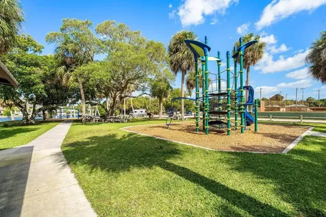 2101 N Palm Circle North Palm Beach FL 33408