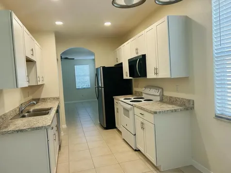 2124 SE Eatonville Drive Port St Lucie FL 34952