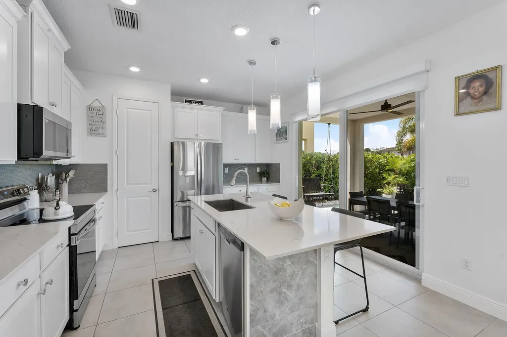 1131 Veleiros Boulevard Deerfield Beach FL 33064