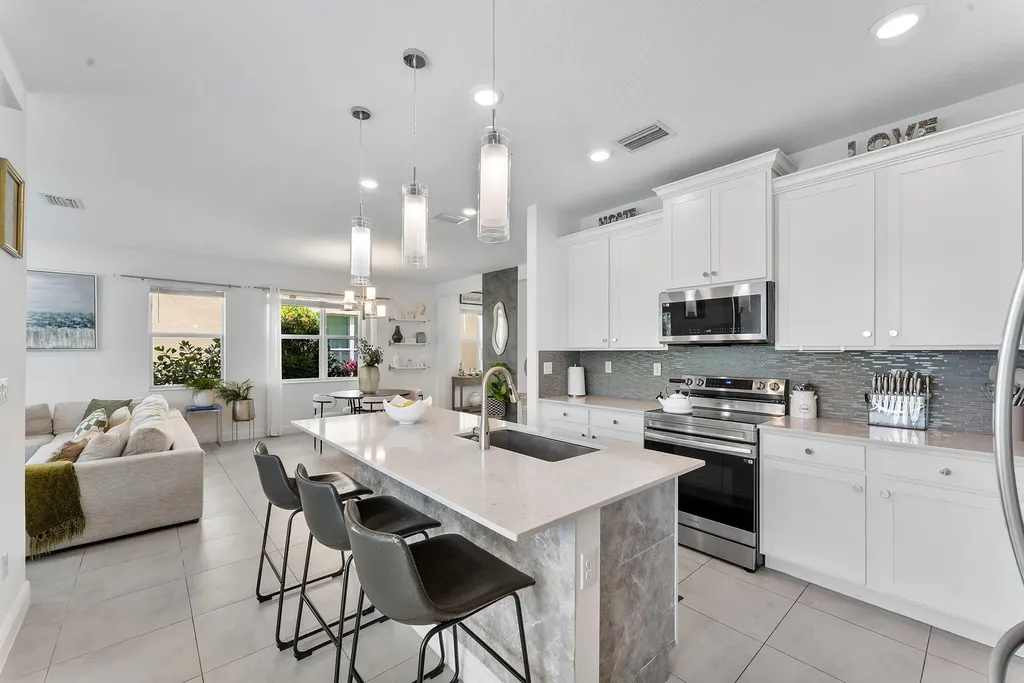 1131 Veleiros Boulevard Deerfield Beach FL 33064