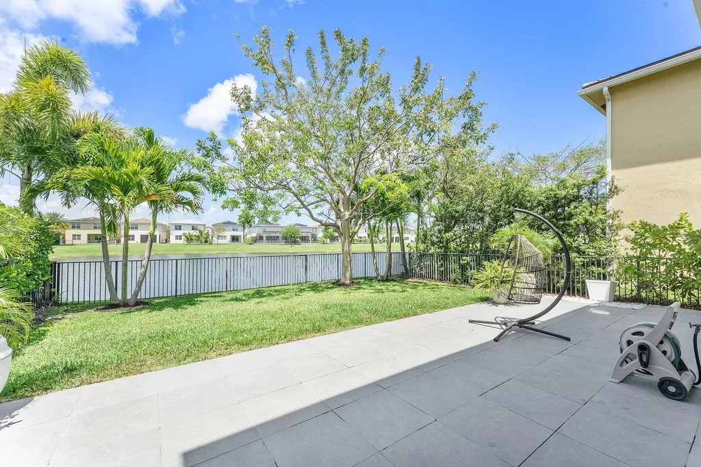 1131 Veleiros Boulevard Deerfield Beach FL 33064