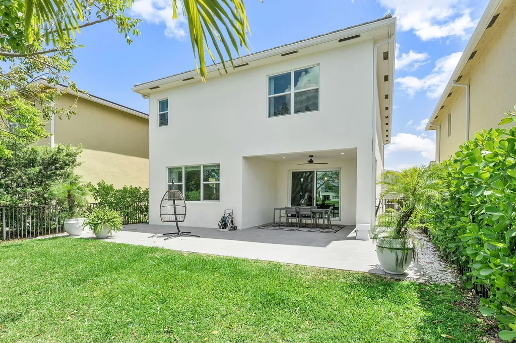 1131 Veleiros Boulevard Deerfield Beach FL 33064