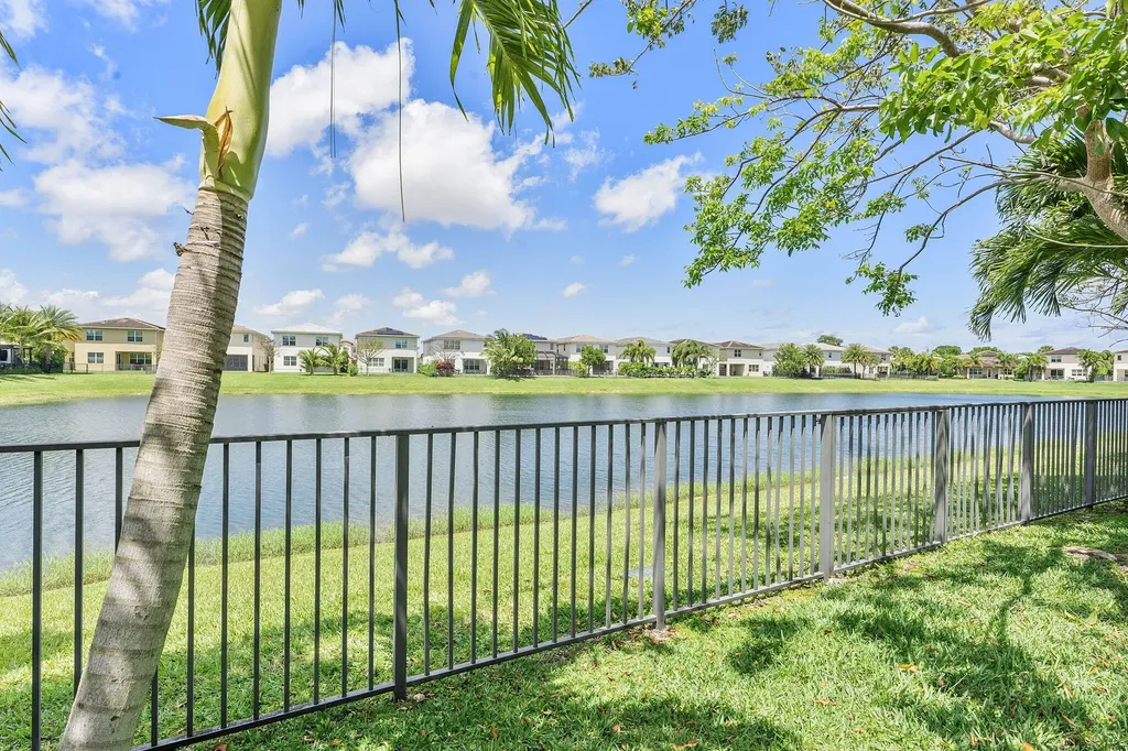 1131 Veleiros Boulevard Deerfield Beach FL 33064