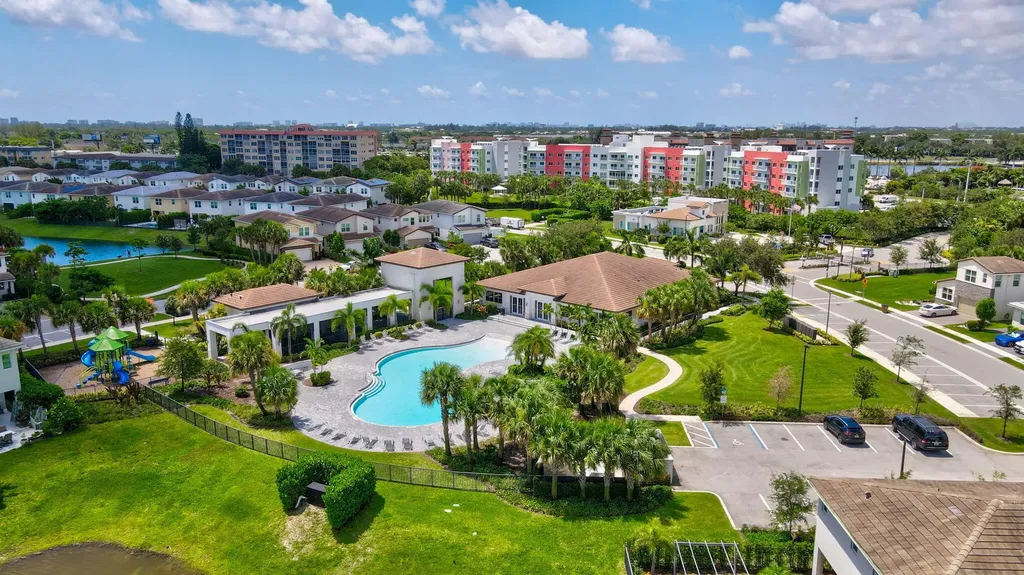 1131 Veleiros Boulevard Deerfield Beach FL 33064