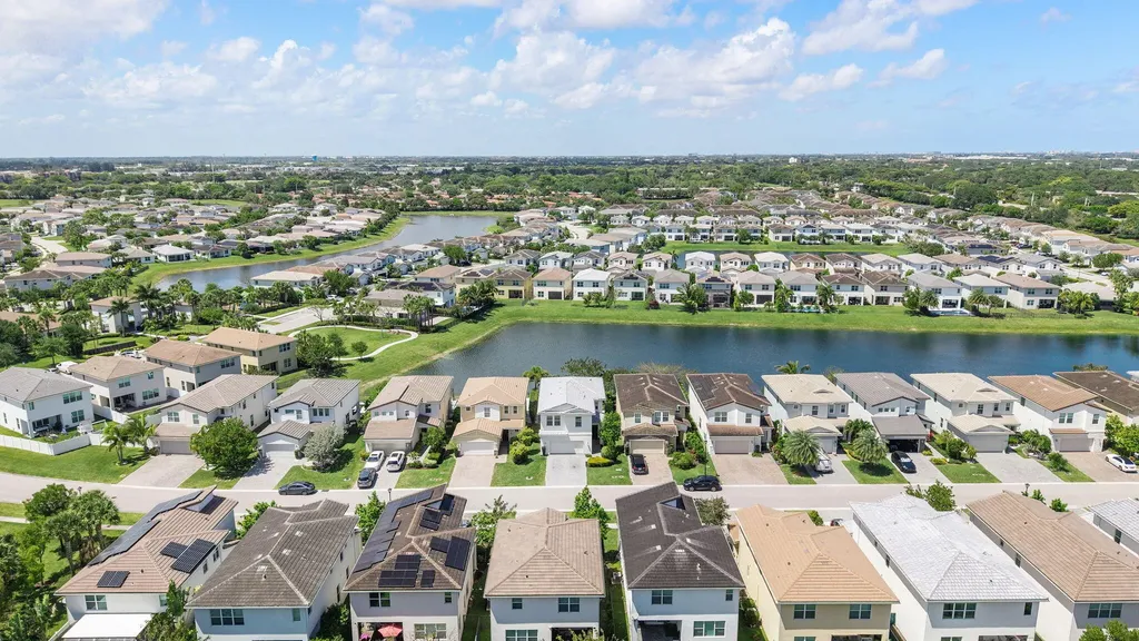 1131 Veleiros Boulevard Deerfield Beach FL 33064