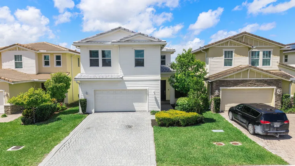 1131 Veleiros Boulevard Deerfield Beach FL 33064