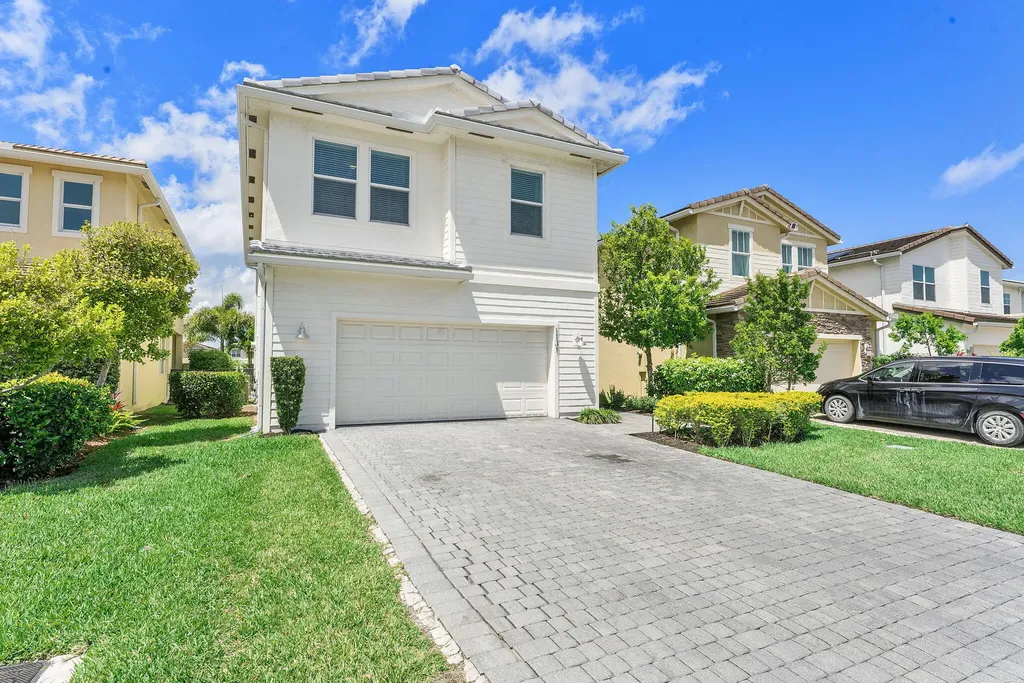 1131 Veleiros Boulevard Deerfield Beach FL 33064