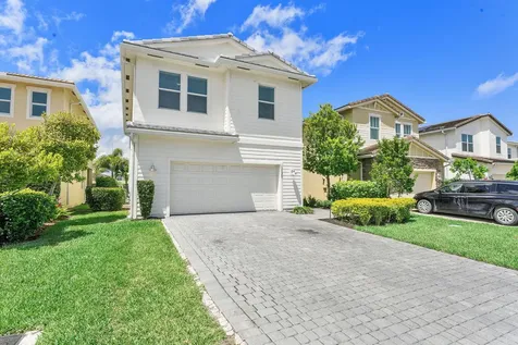 1131 Veleiros Boulevard Deerfield Beach FL 33064