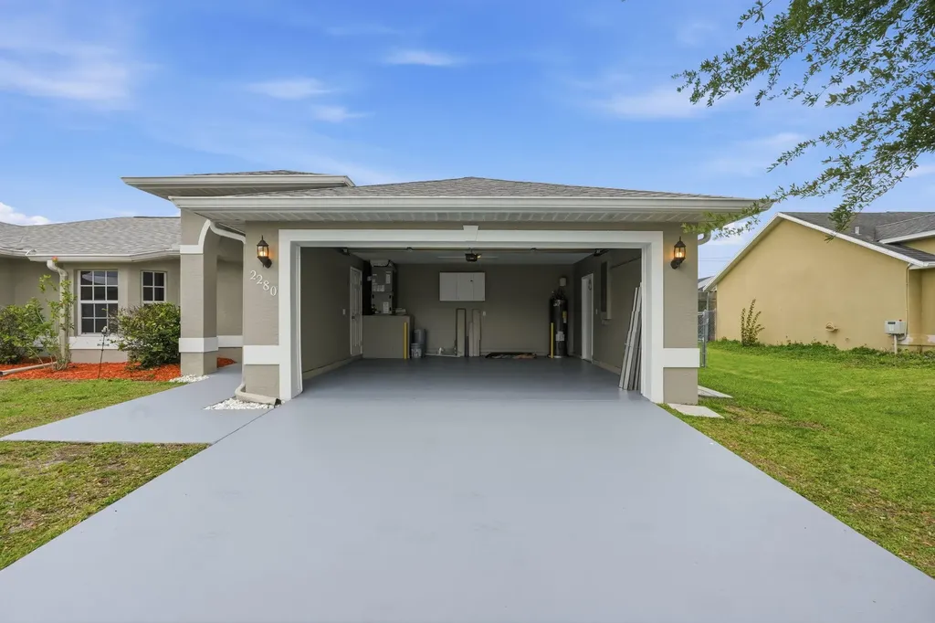 2280 SW Halissee Street Port St Lucie FL 34953
