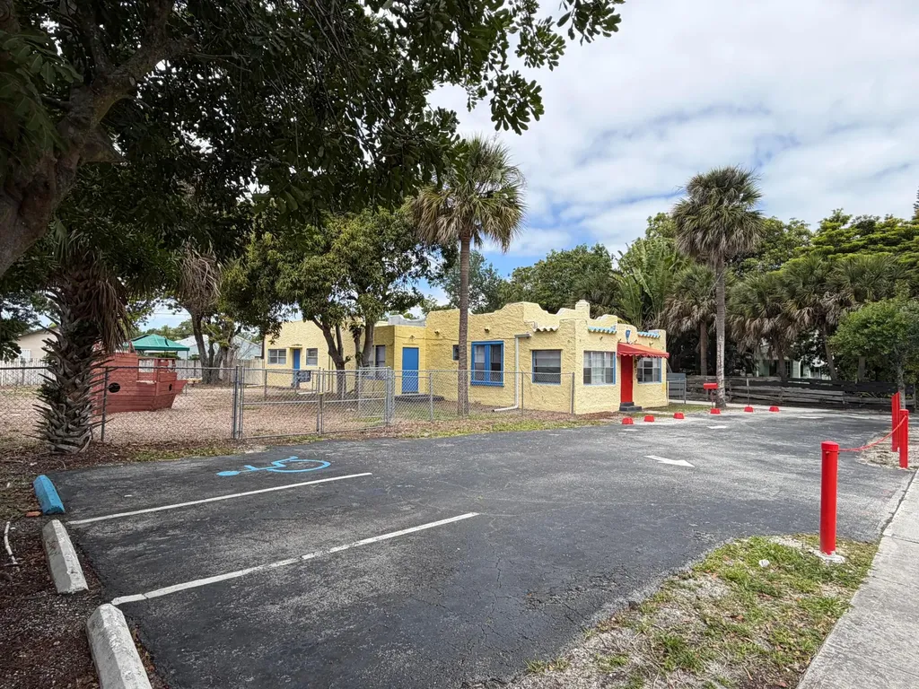 216 SW 2nd Avenue Delray Beach FL 33444
