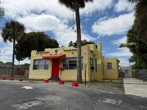 216 SW 2nd Avenue Delray Beach FL 33444
