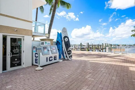 182 Lake Drive Palm Beach Shores FL 33404