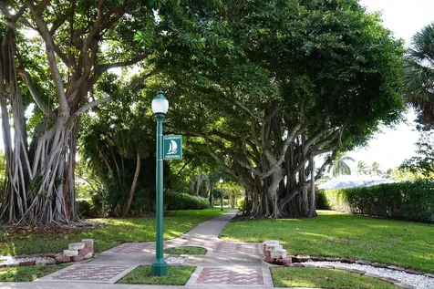 182 Lake Drive Palm Beach Shores FL 33404