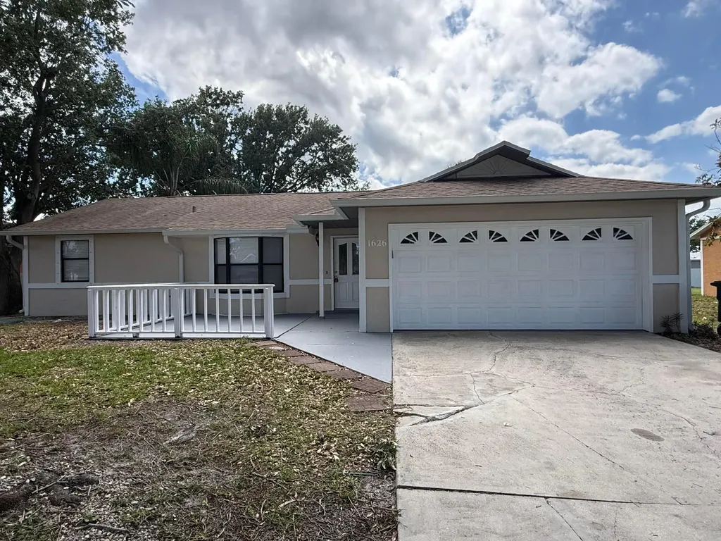 1626 SW Buffum Lane Port St Lucie FL 34984