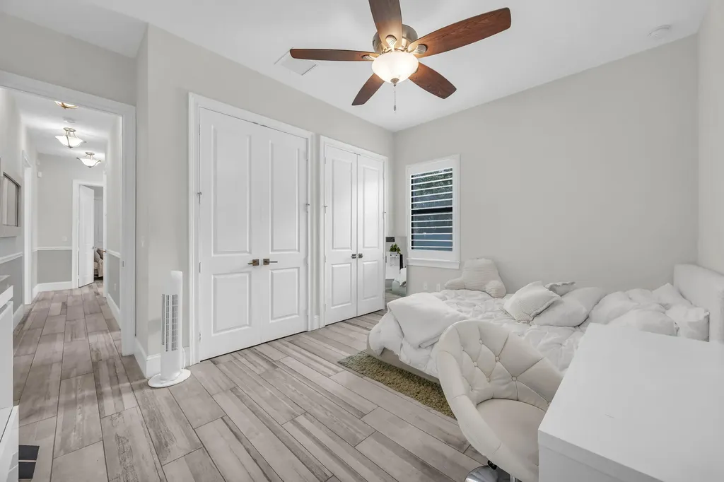 6083 NW East Deville Circle Port St Lucie FL 34986