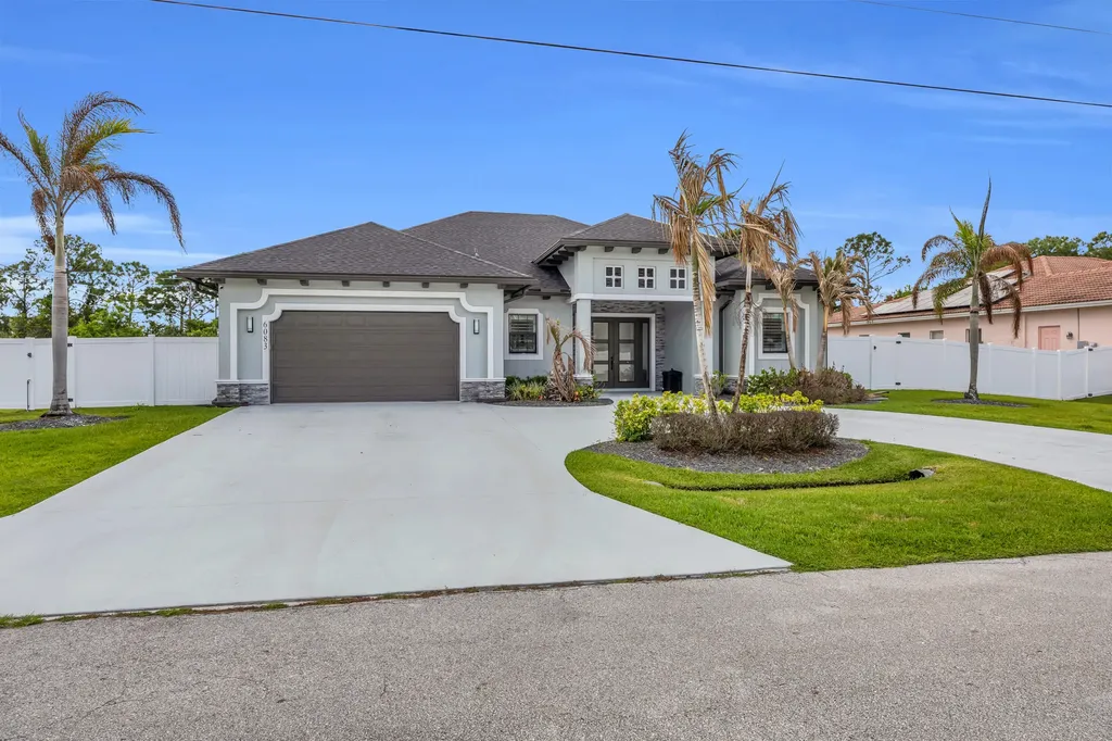 6083 NW East Deville Circle Port St Lucie FL 34986