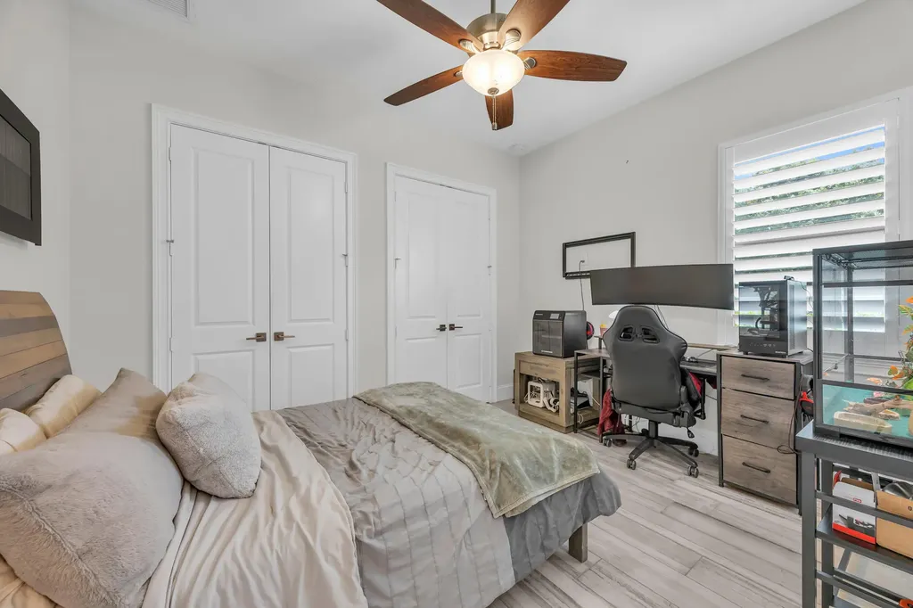 6083 NW East Deville Circle Port St Lucie FL 34986