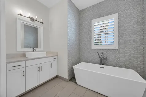 6083 NW East Deville Circle Port St Lucie FL 34986