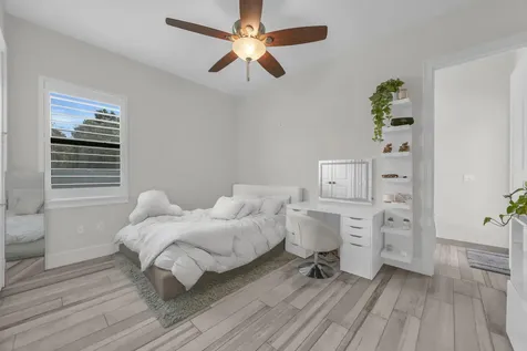 6083 NW East Deville Circle Port St Lucie FL 34986