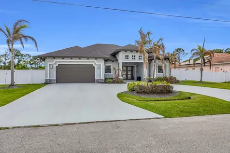 6083 NW East Deville Circle Port St Lucie FL 34986