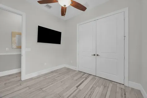 6083 NW East Deville Circle Port St Lucie FL 34986
