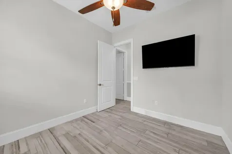 6083 NW East Deville Circle Port St Lucie FL 34986