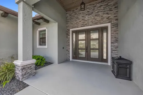 6083 NW East Deville Circle Port St Lucie FL 34986