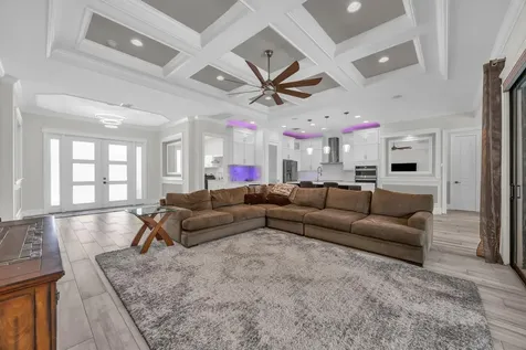 6083 NW East Deville Circle Port St Lucie FL 34986