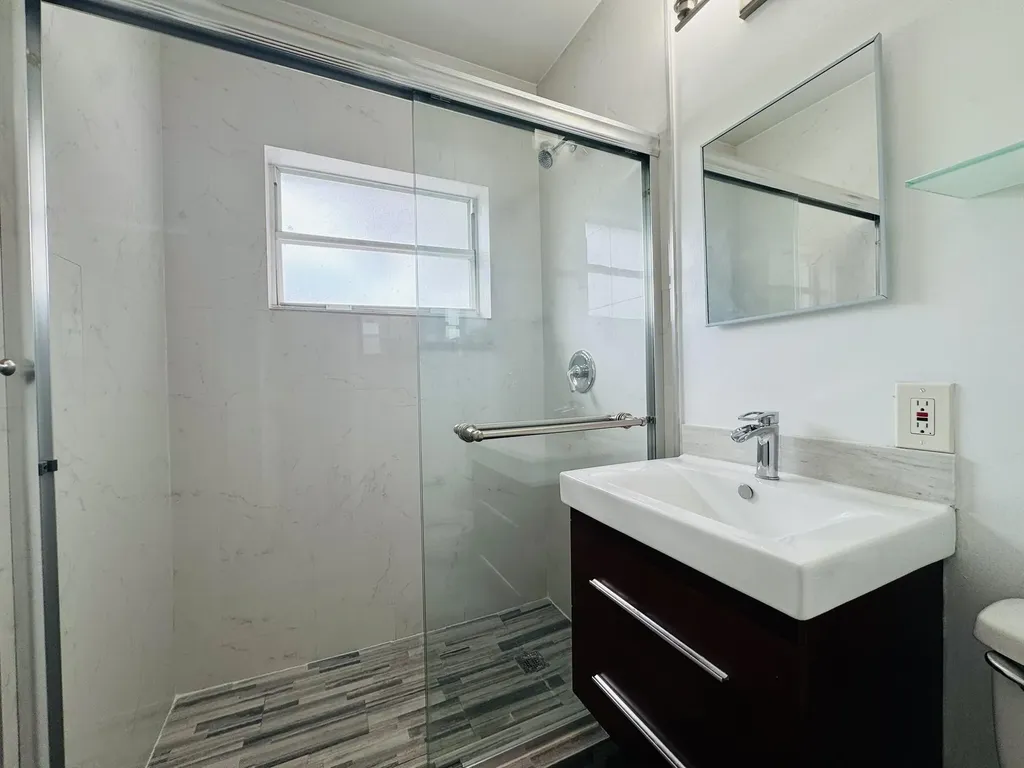 935 8th Street Miami Beach FL 33139