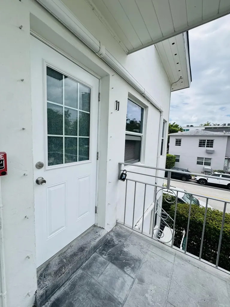 935 8th Street Miami Beach FL 33139