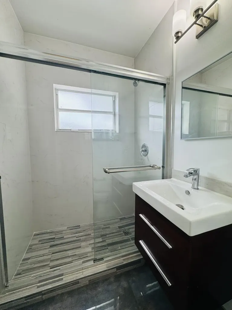 935 8th Street Miami Beach FL 33139