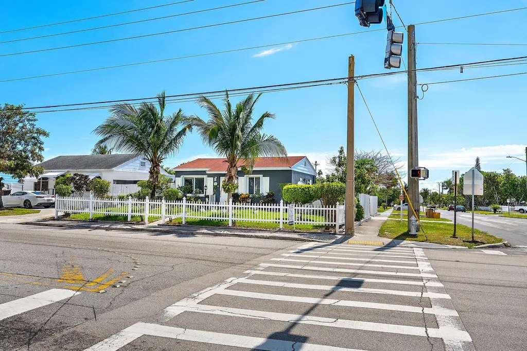 5320 Parker Avenue West Palm Beach FL 33405