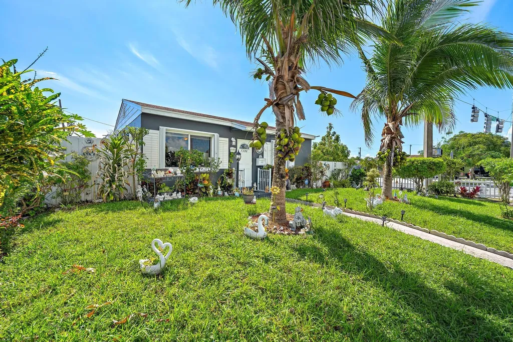 5320 Parker Avenue West Palm Beach FL 33405