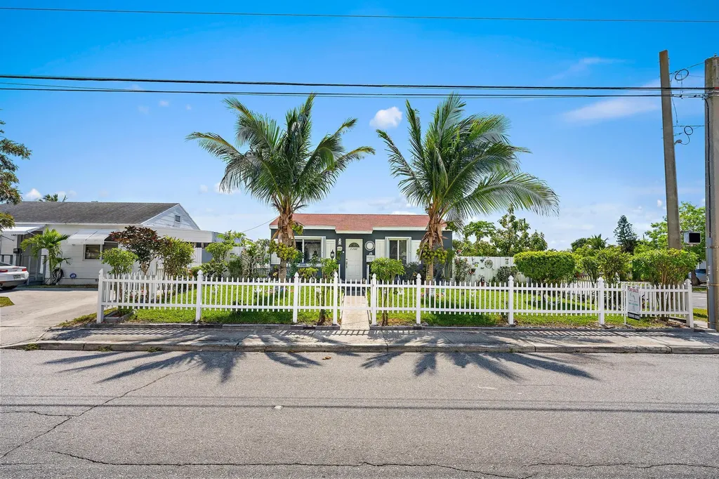 5320 Parker Avenue West Palm Beach FL 33405