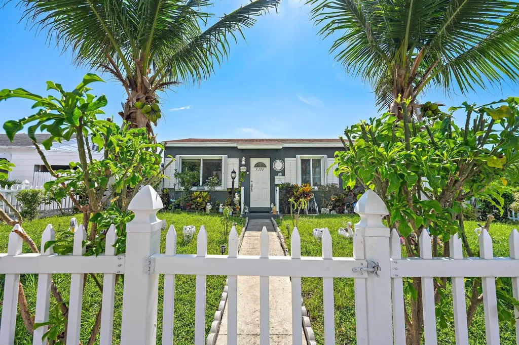 5320 Parker Avenue West Palm Beach FL 33405